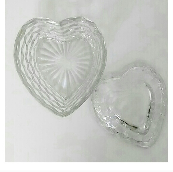 HOMCO |  Heart-Shaped Candy Dish with Lid - Picture 4 of 7